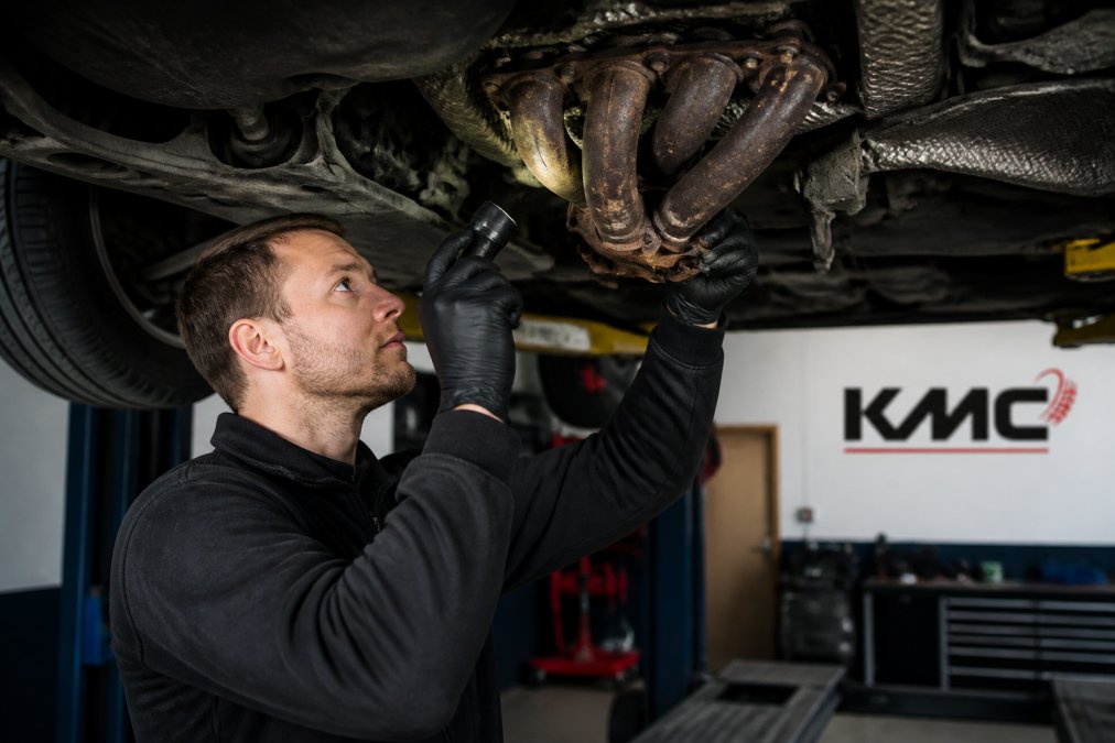 Symptoms of an Exhaust Manifold Leak: What to Look For